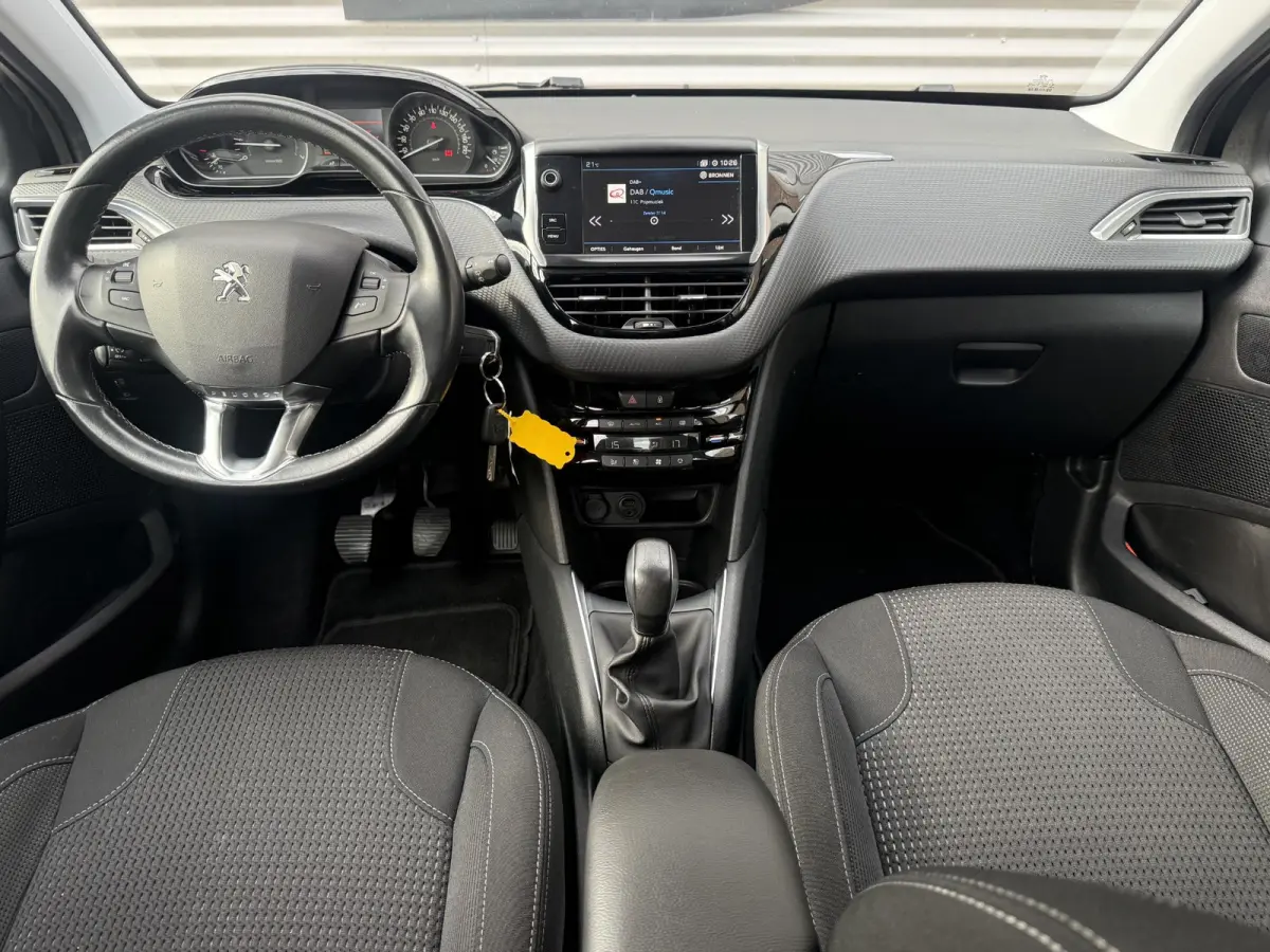 1.2 PureTech Blue Lease Executive 2e Eigenaar|Navi|Carplay|PDC|Clima|Cruise|Elek ramen|LM velgen|N.A.P| D-riem vv in 2024 | APK tot 07-2027