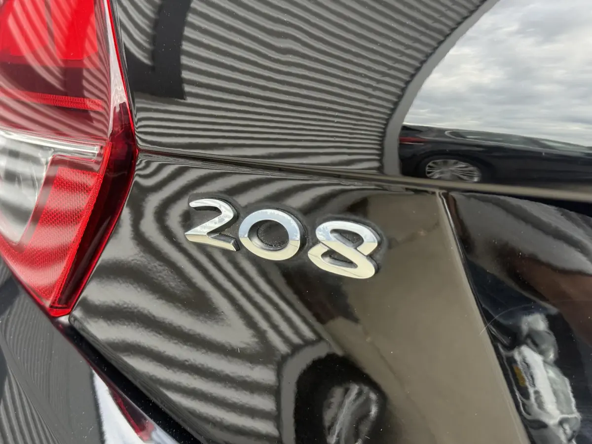 1.2 PureTech Blue Lease Executive 2e Eigenaar|Navi|Carplay|PDC|Clima|Cruise|Elek ramen|LM velgen|N.A.P| D-riem vv in 2024 | APK tot 07-2027