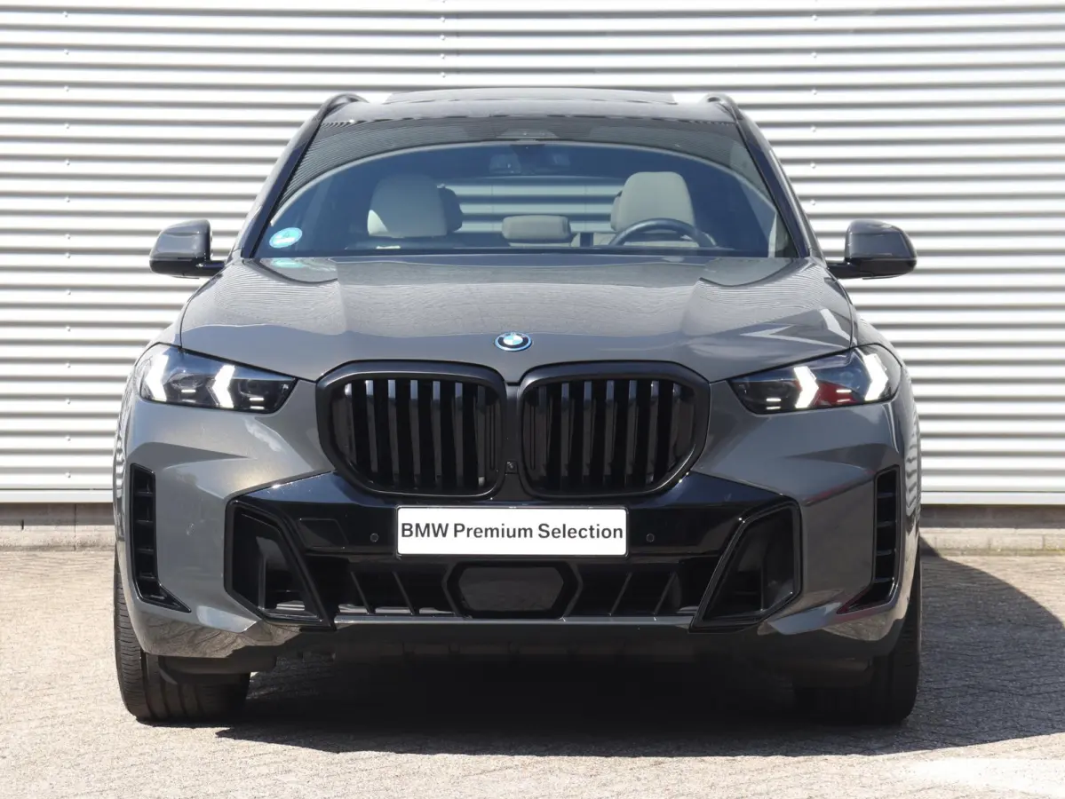 xDrive50e | M Sportpakket Pro | Panodak | Trekhaak | Driving Assistant Prof. | Soft Close | Bowers & Wilkins | Massage | SOH 100% | 22'' LMV