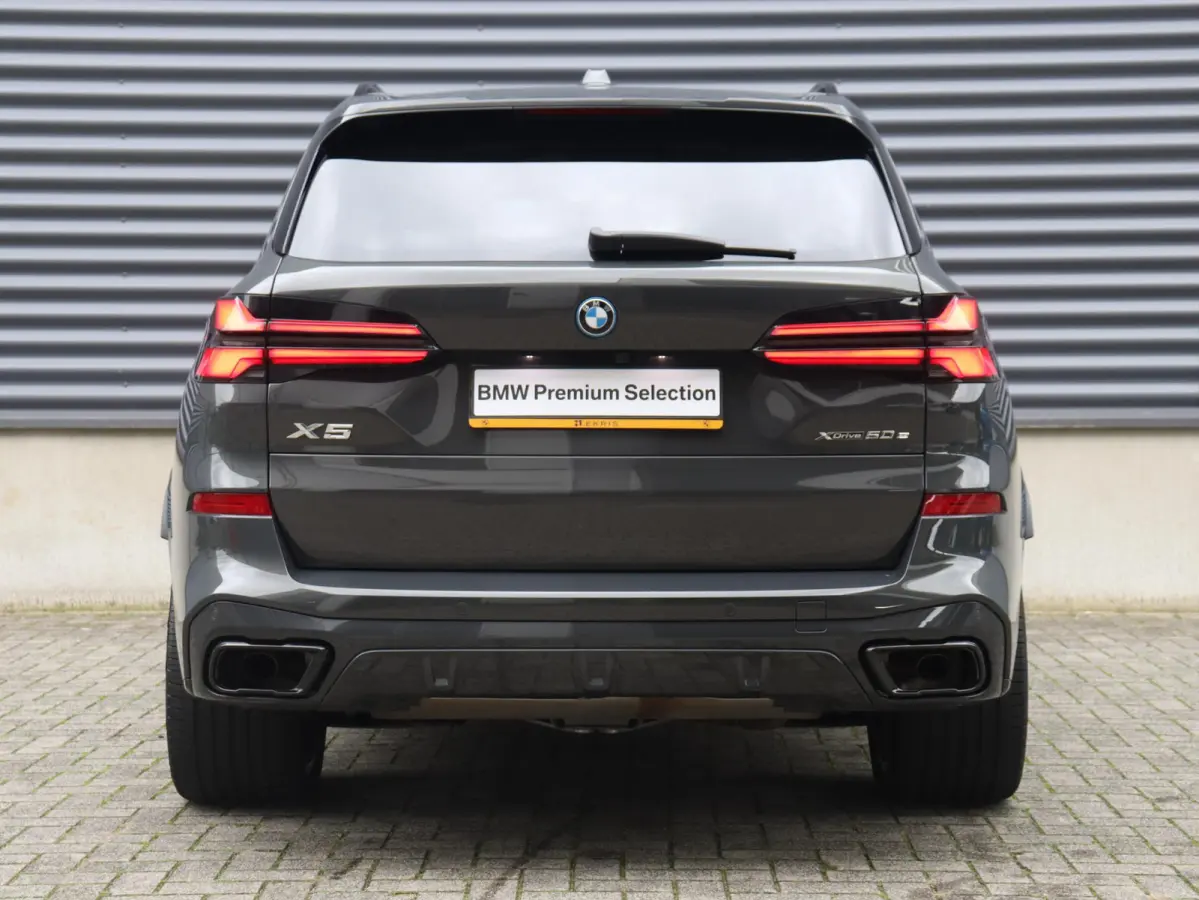 xDrive50e | SoH 100% | M Sportpakket Pro | Panodak | Trekhaak | Driving Assistant Prof. | Soft Close | Bowers & Wilkins | Massage | 22'' LMV
