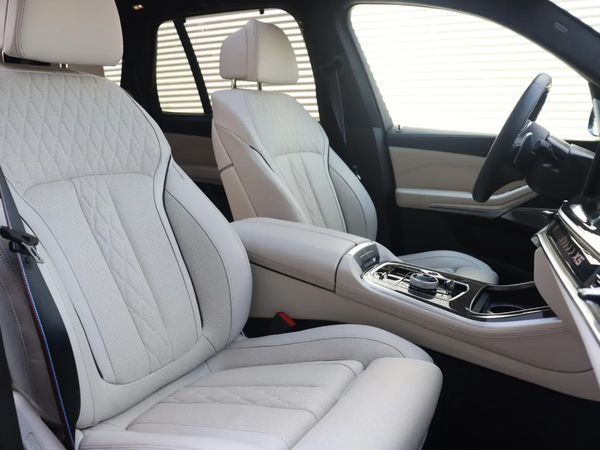xDrive50e | M Sportpakket Pro | Panodak | Trekhaak | Driving Assistant Prof. | Soft Close | Bowers & Wilkins | Massage | SOH 100% | 22'' LMV
