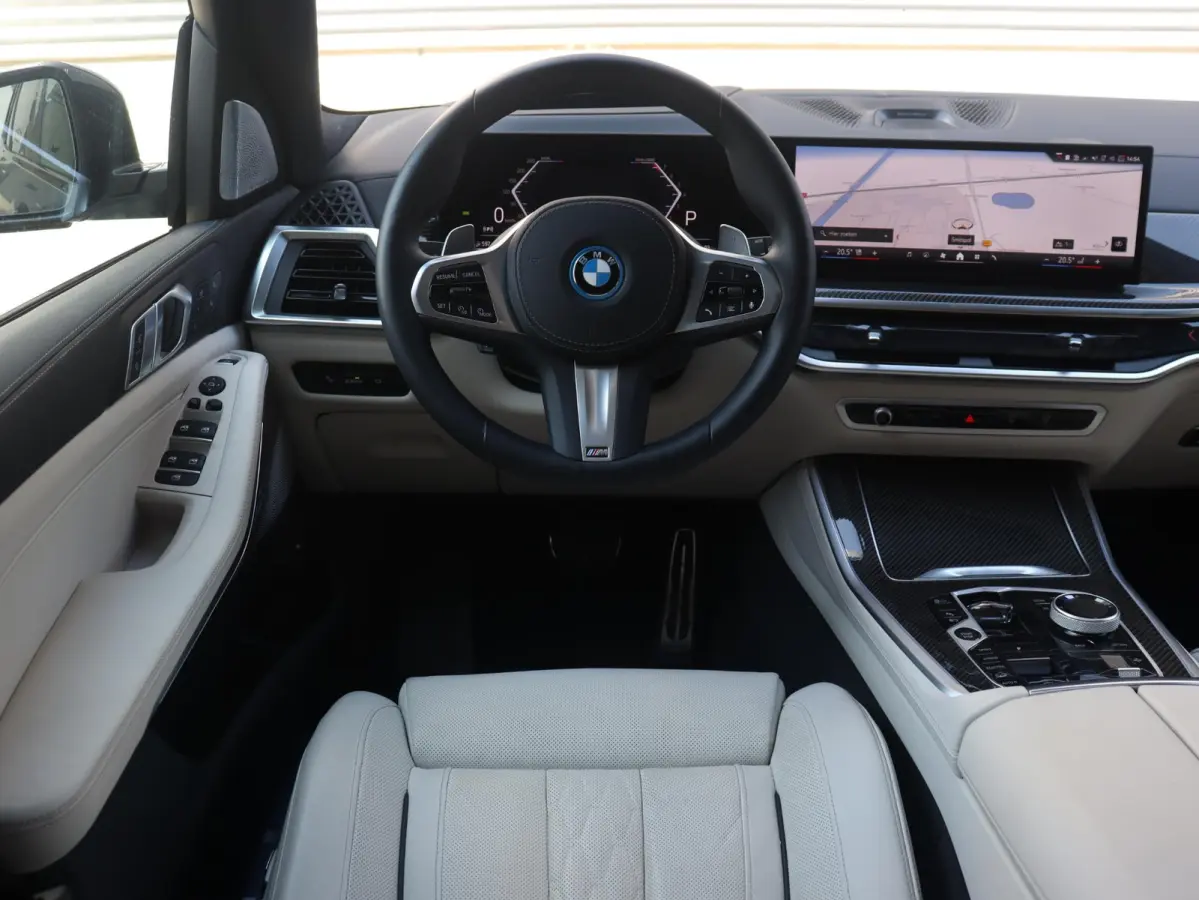 xDrive50e | M Sportpakket Pro | Panodak | Trekhaak | Driving Assistant Prof. | Soft Close | Bowers & Wilkins | Massage | SOH 100% | 22'' LMV