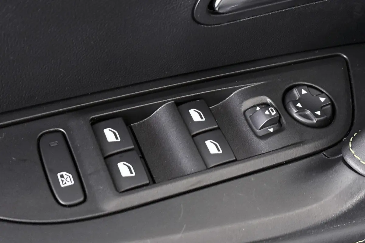 1.2 Hybrid 145 GT Adaptieve Cruise Dodehoek Navigatie Camera Voor