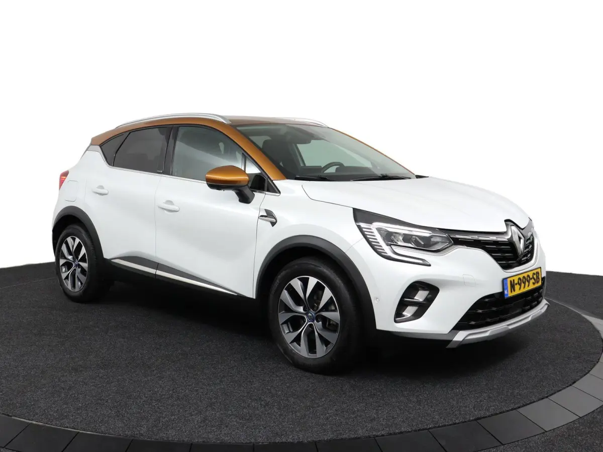 E-Tech Plug-in Hybrid 160 Edition One | Trekhaak | 360 Camera | BOSE Audio | Stoelverw. |