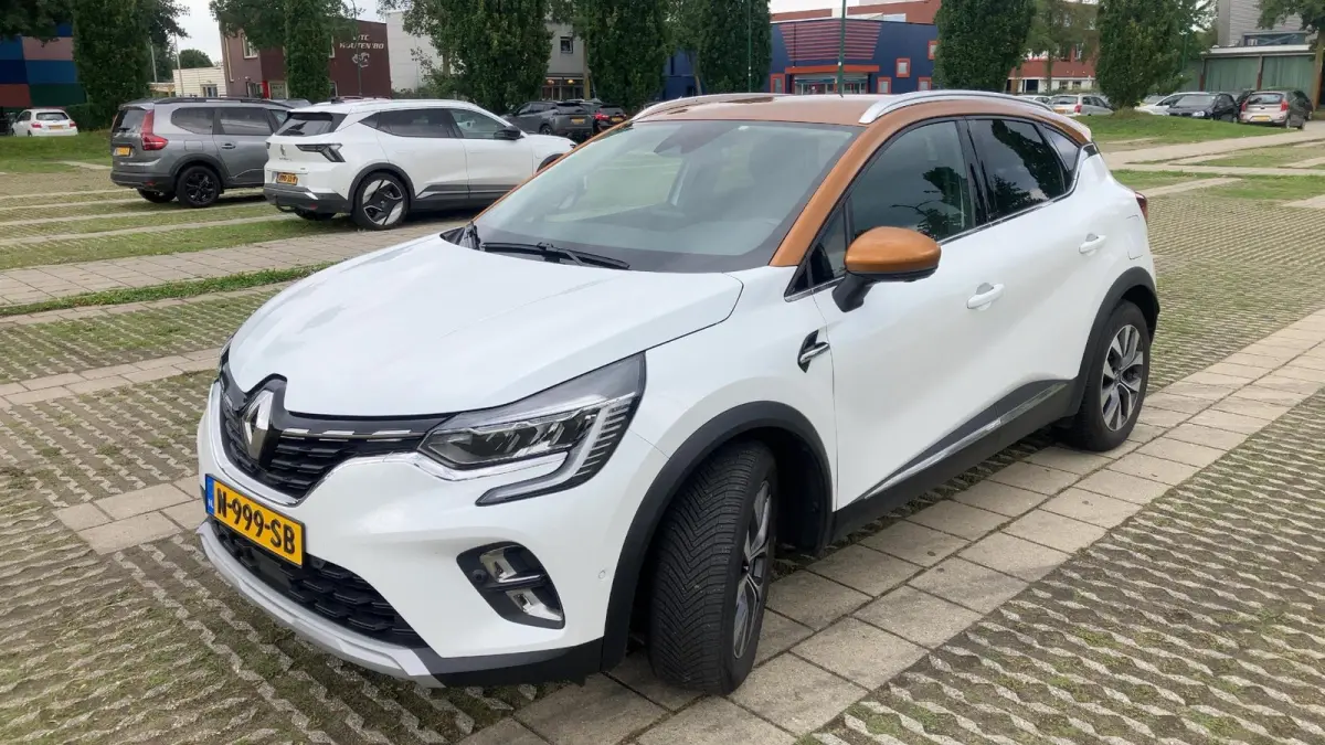 E-Tech Plug-in Hybrid 160 Edition One | Trekhaak | 360 Camera | BOSE Audio | Stoelverw. |