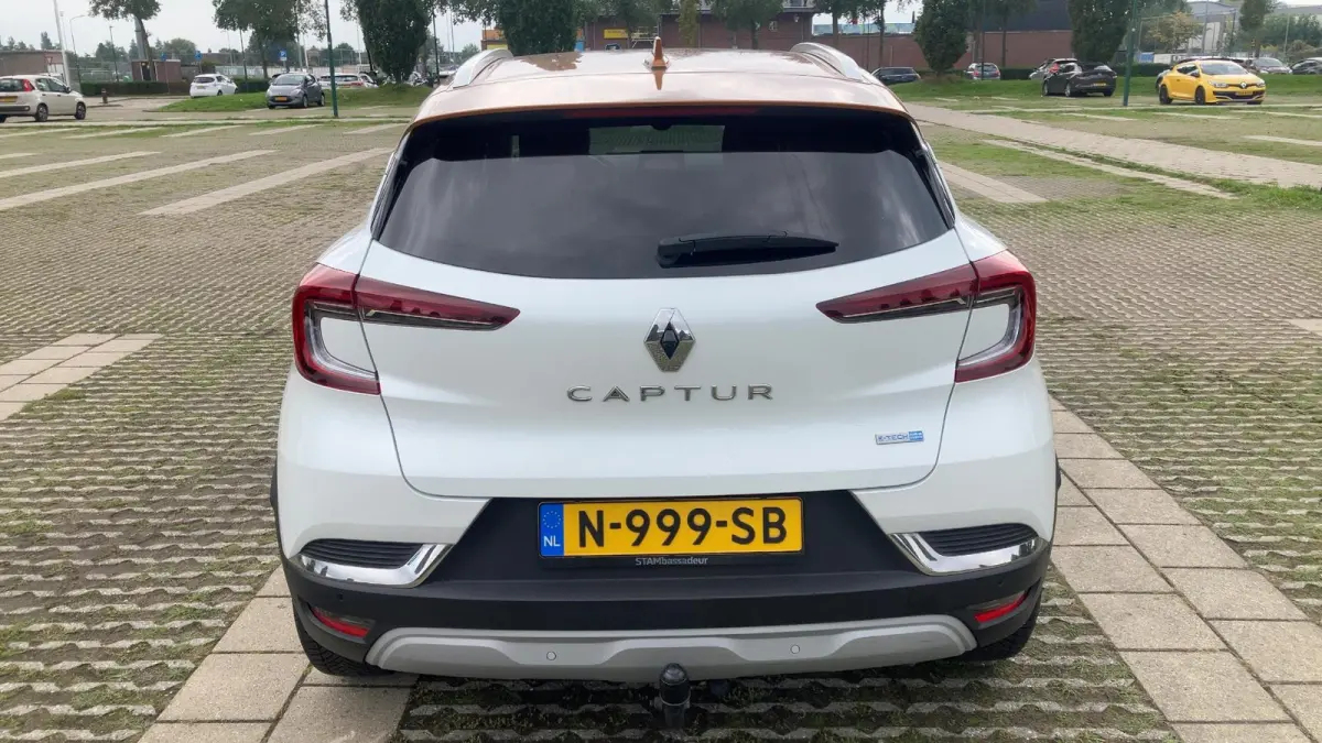 E-Tech Plug-in Hybrid 160 Edition One | Trekhaak | 360 Camera | BOSE Audio | Stoelverw. |