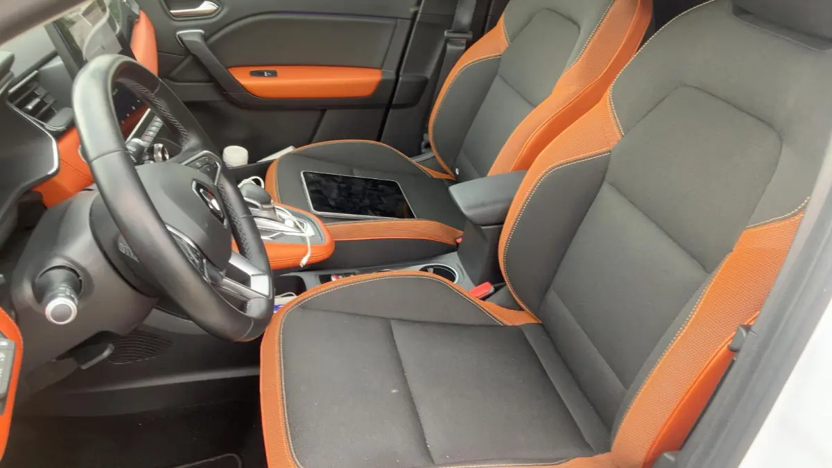 E-Tech Plug-in Hybrid 160 Edition One | Trekhaak | 360 Camera | BOSE Audio | Stoelverw. |