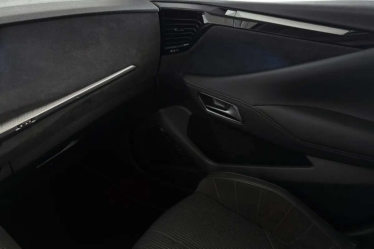 E-Tense Performance Line SOH 98% Apple CarPlay Achteruitrijcamera PHEV