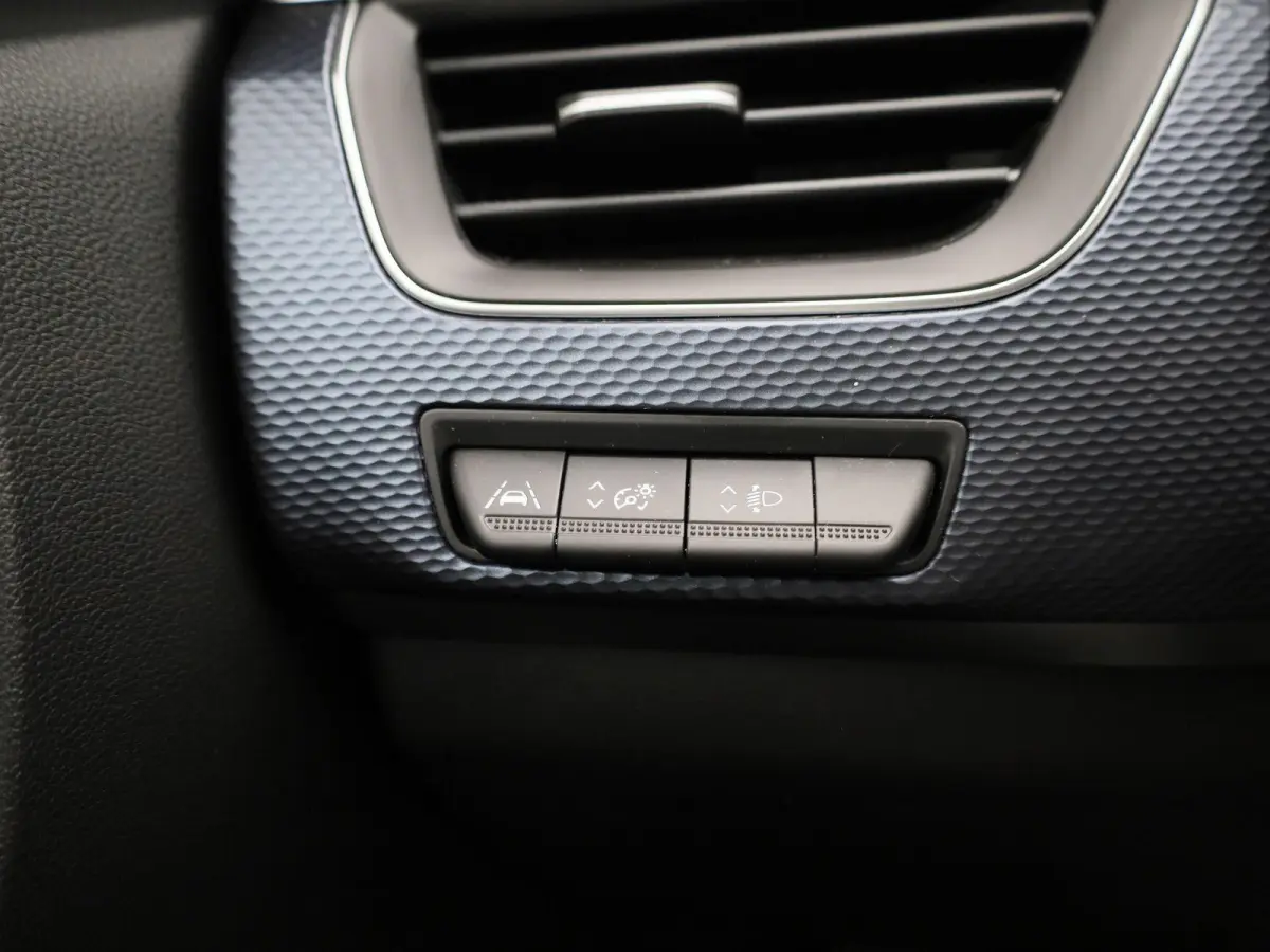 1.6 E-Tech hybrid 145 evolution | TREKHAAK | CAMERA | NAVIGATIE | KEY-LESS