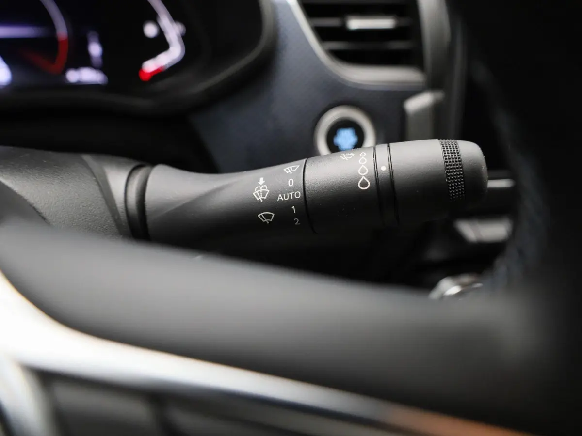 1.6 E-Tech hybrid 145 evolution | TREKHAAK | CAMERA | NAVIGATIE | KEY-LESS