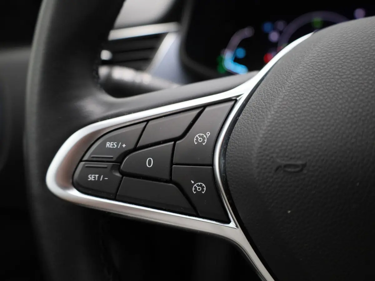 1.6 E-Tech hybrid 145 evolution | TREKHAAK | CAMERA | NAVIGATIE | KEY-LESS