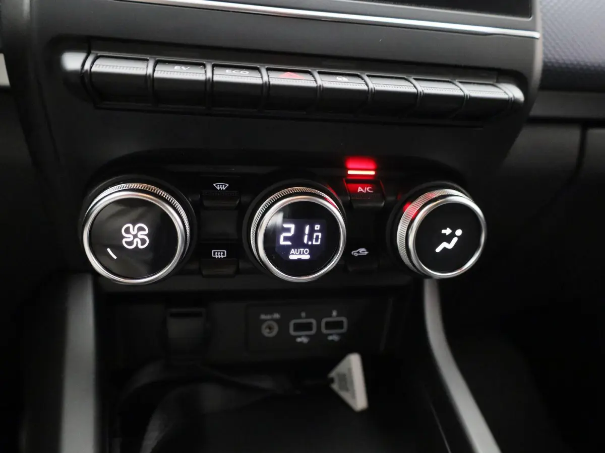 1.6 E-Tech hybrid 145 evolution | TREKHAAK | CAMERA | NAVIGATIE | KEY-LESS