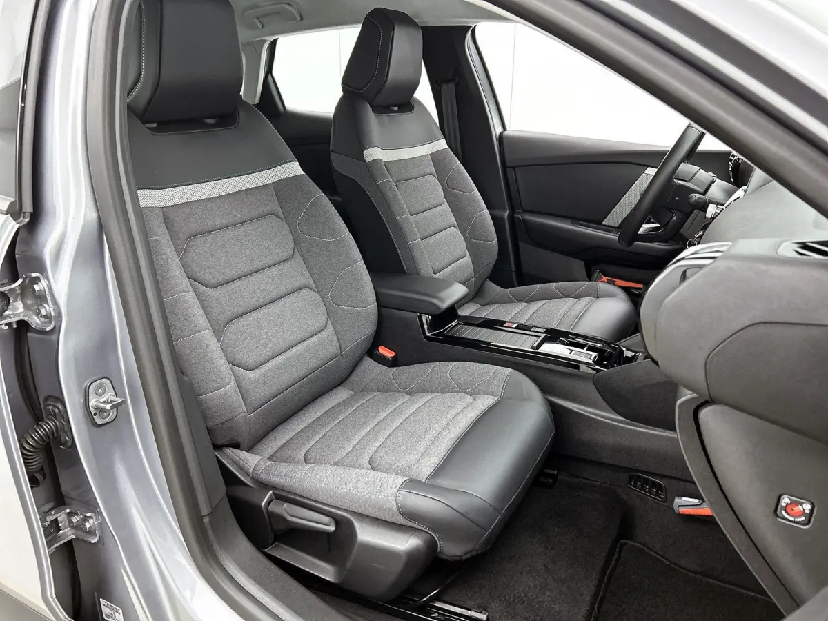 136pk You 50 kWh Automaat | Accu 96% | 3 Fase | Camera | Apple Carplay/Android Auto | Climate Control | Cruise Control | Parkeersensoren | IsoFix |