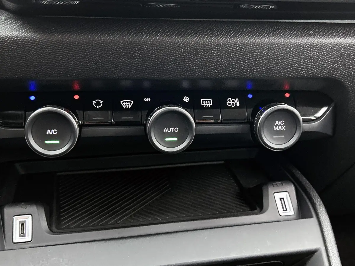 136pk You 50 kWh Automaat | Accu 96% | 3 Fase | Camera | Apple Carplay/Android Auto | Climate Control | Cruise Control | Parkeersensoren | IsoFix |