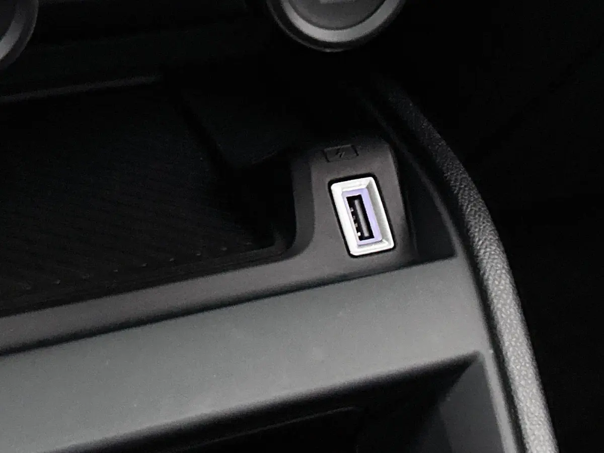 136pk You 50 kWh Automaat | Accu 96% | 3 Fase | Camera | Apple Carplay/Android Auto | Climate Control | Cruise Control | Parkeersensoren | IsoFix |