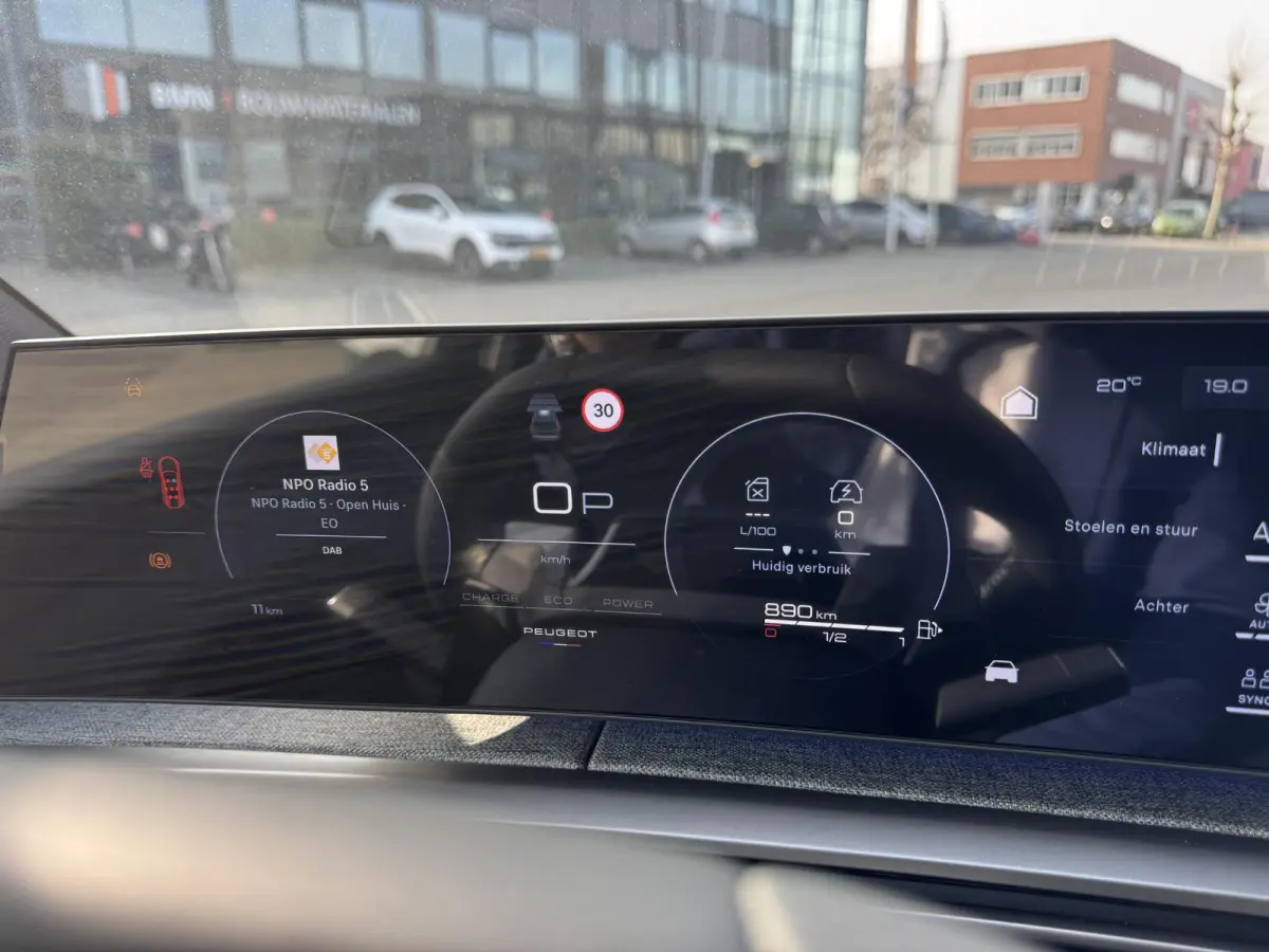 Hybrid 145 GT l 360 Vision & Drive Assist Plus Pack (GT)