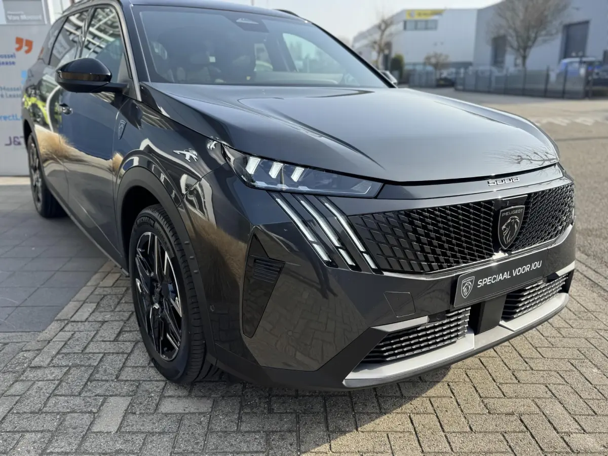 Hybrid 145 GT l 360 Vision & Drive Assist Plus Pack (GT)