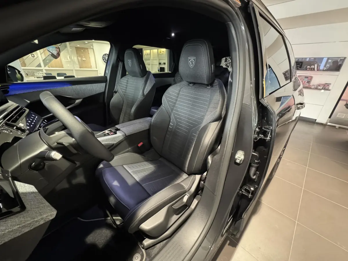 Hybrid 145 GT l 360 Vision & Drive Assist Plus Pack (GT)