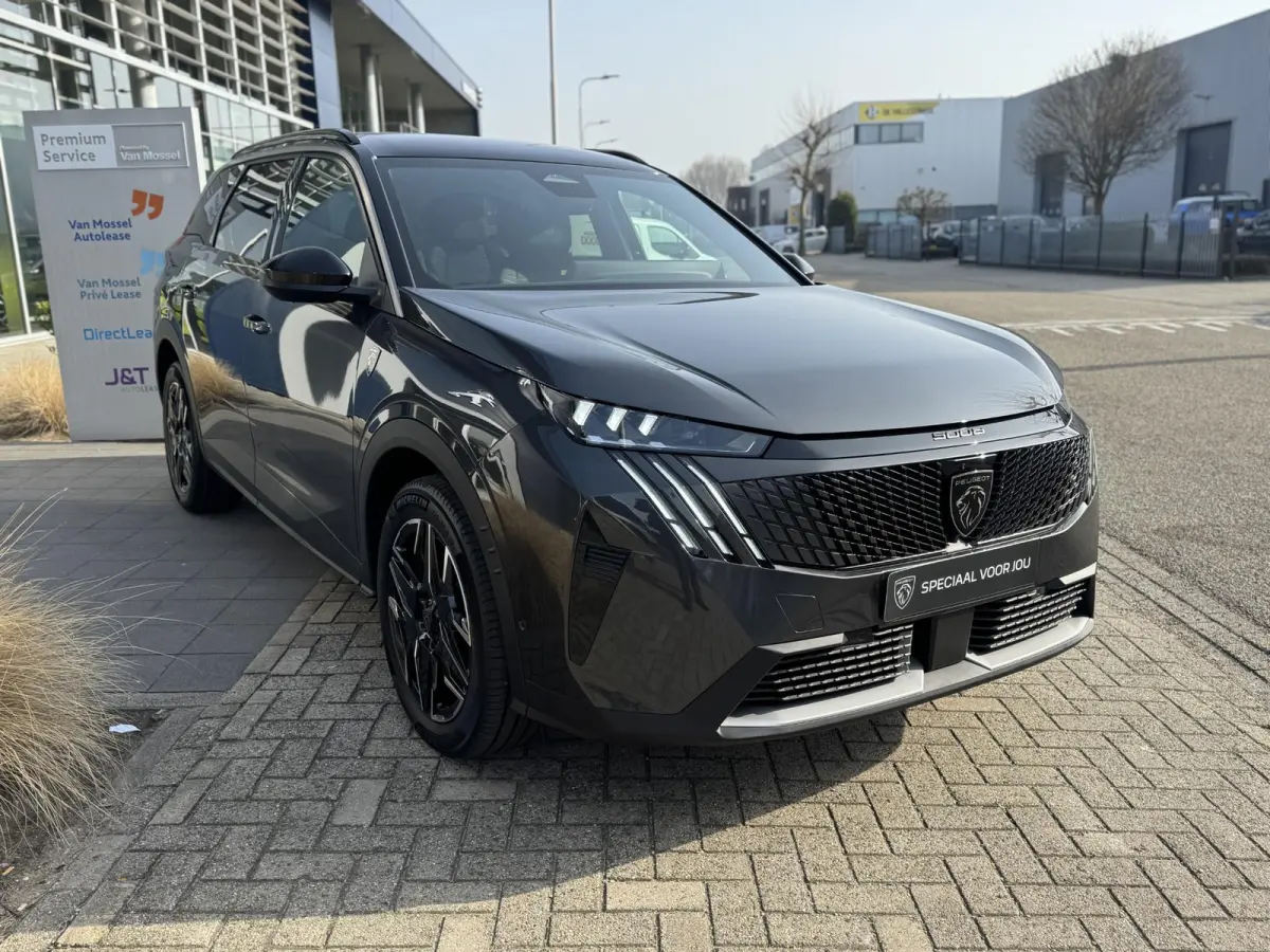 Hybrid 145 GT l 360 Vision & Drive Assist Plus Pack (GT)