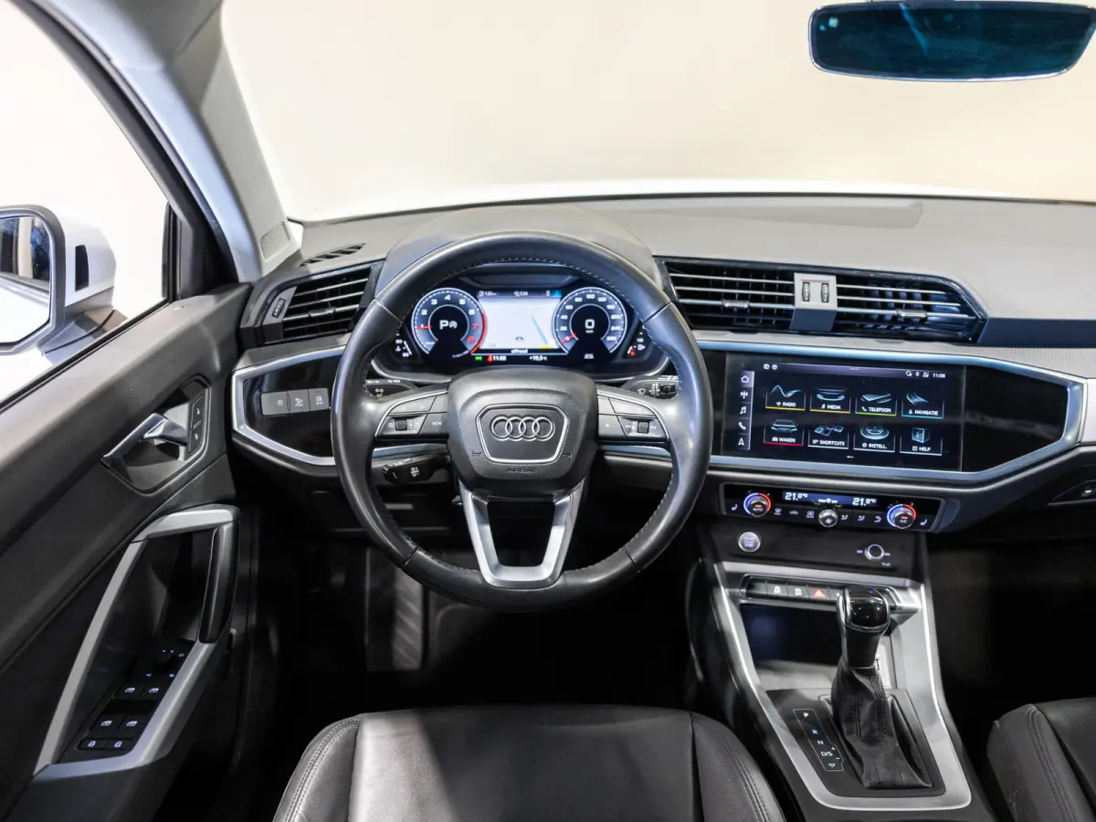 35 TFSI Advanced / 150pk / Panorama dak / Stoelverwarming / Dodehoek herkenning / Achteruitrij camera /