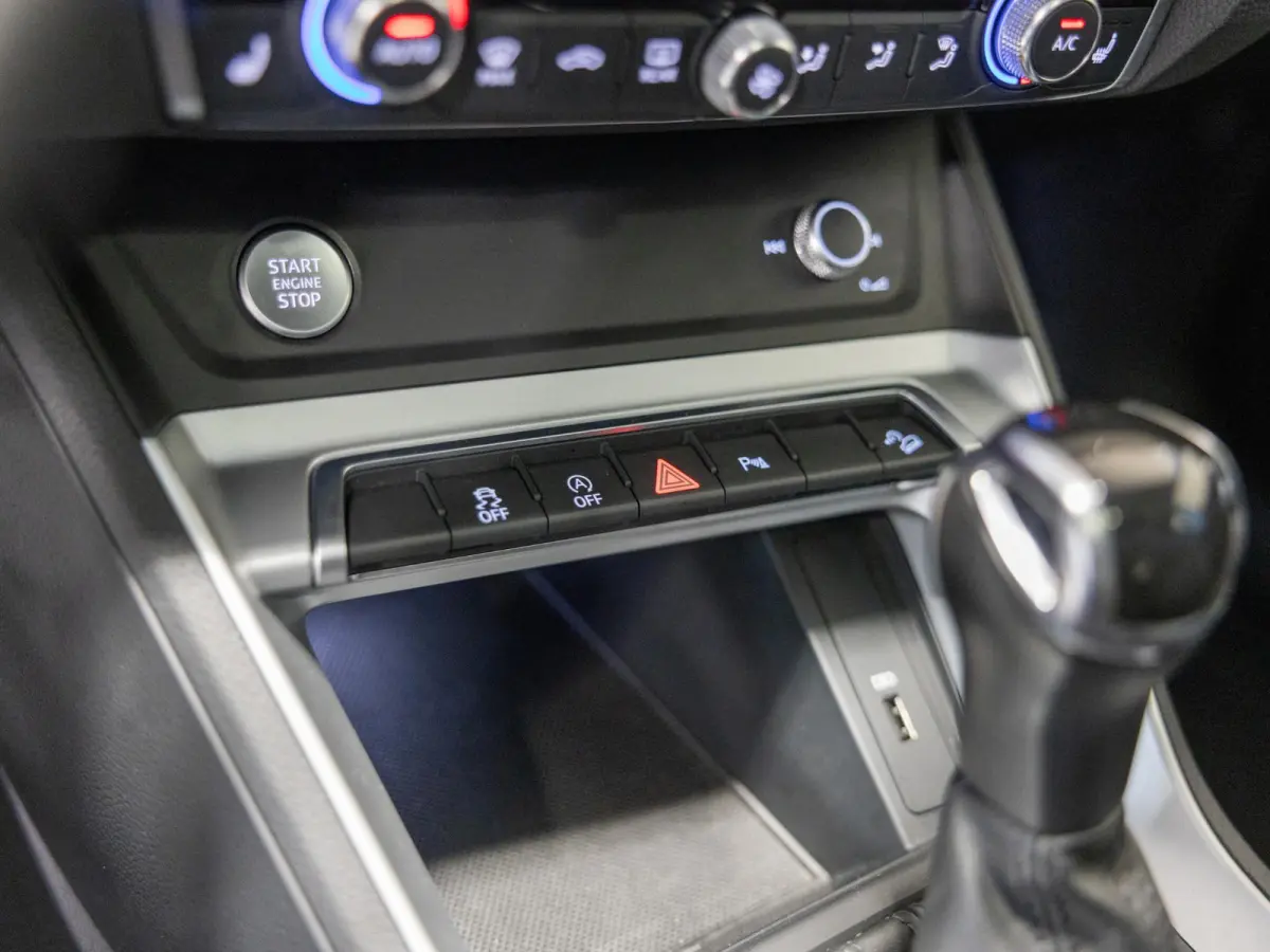 35 TFSI Advanced / 150pk / Panorama dak / Stoelverwarming / Dodehoek herkenning / Achteruitrij camera /