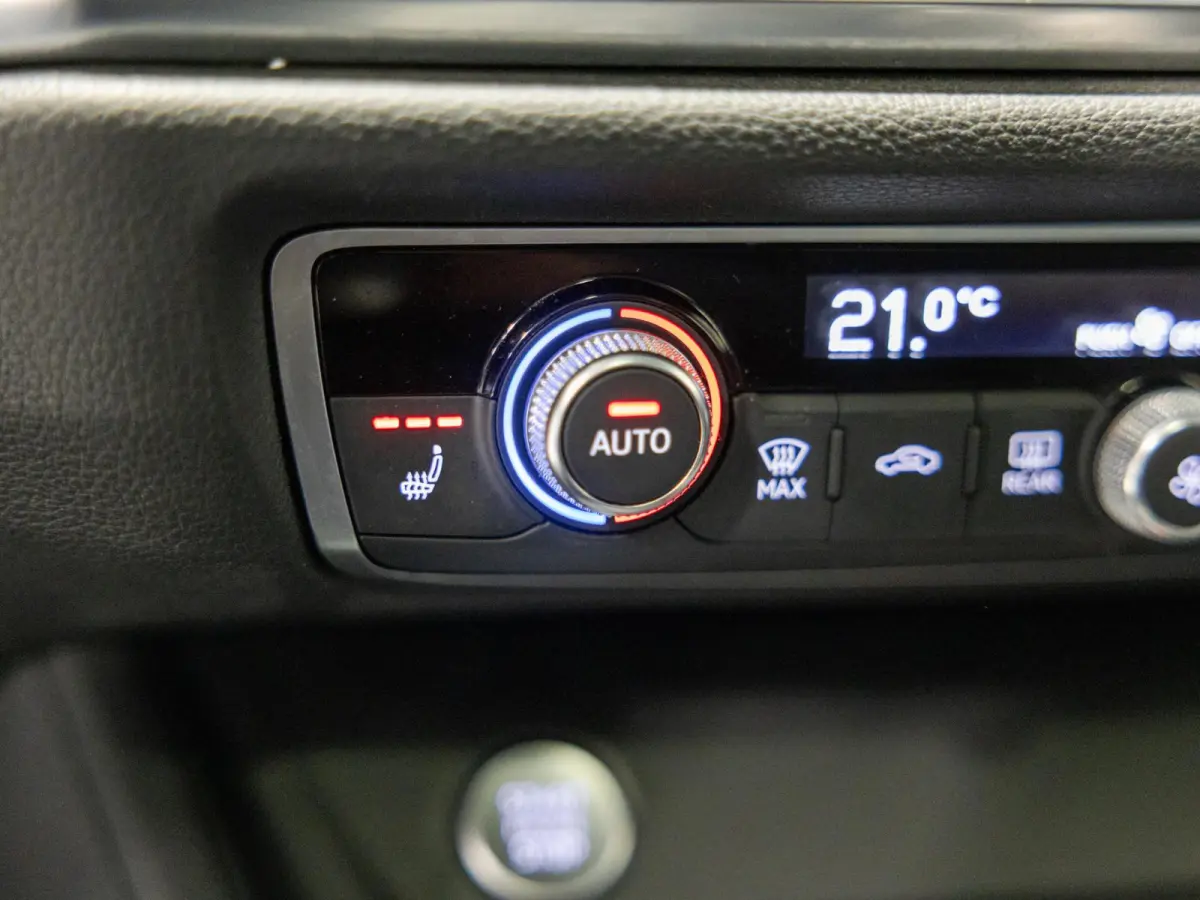 35 TFSI Advanced / 150pk / Panorama dak / Stoelverwarming / Dodehoek herkenning / Achteruitrij camera /
