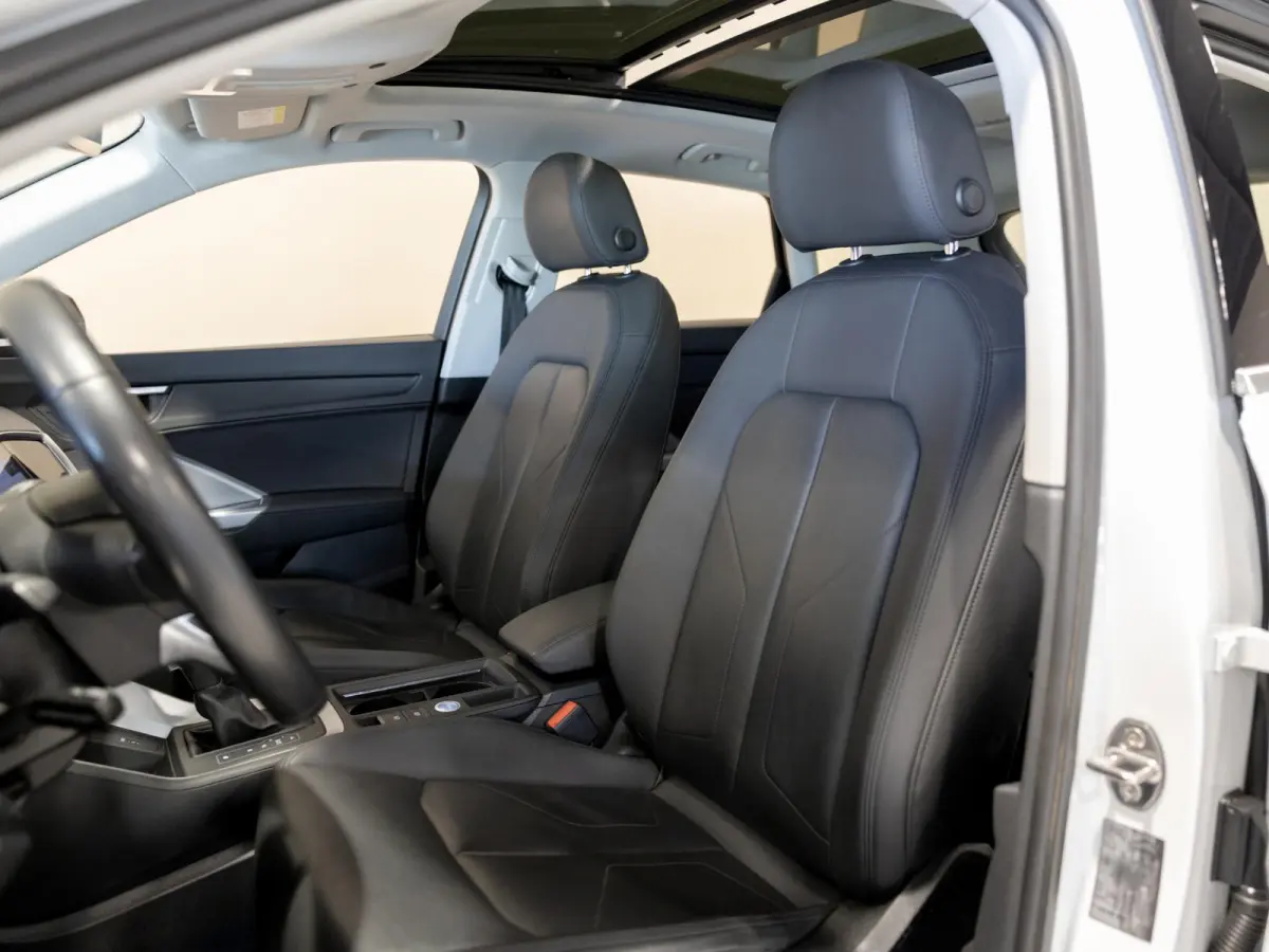 35 TFSI Advanced / 150pk / Panorama dak / Stoelverwarming / Dodehoek herkenning / Achteruitrij camera /