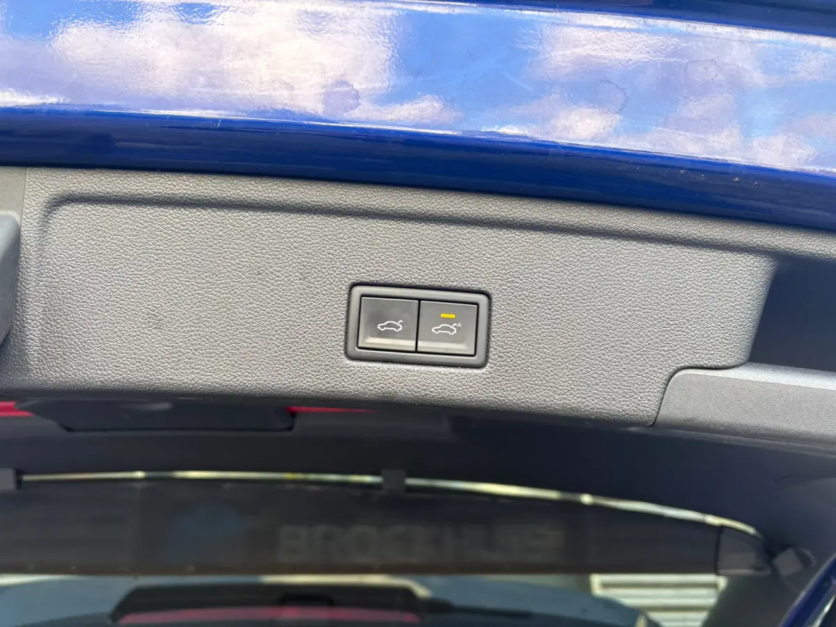 3.0 TSi 462 pk eHybrid 4MOTION R | Wegklapbare Trekhaak | Luchtvering | Dynaudio | HUD |