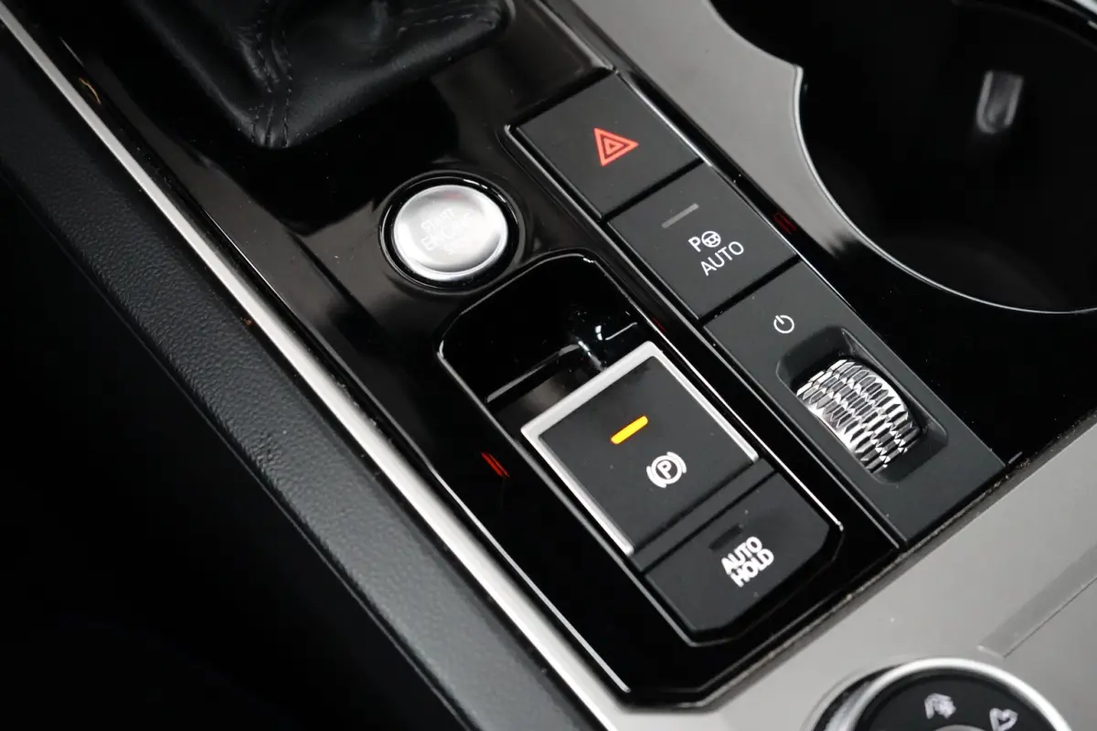 3.0 TSi 462 pk eHybrid 4MOTION R | Wegklapbare Trekhaak | Luchtvering | Dynaudio | HUD |