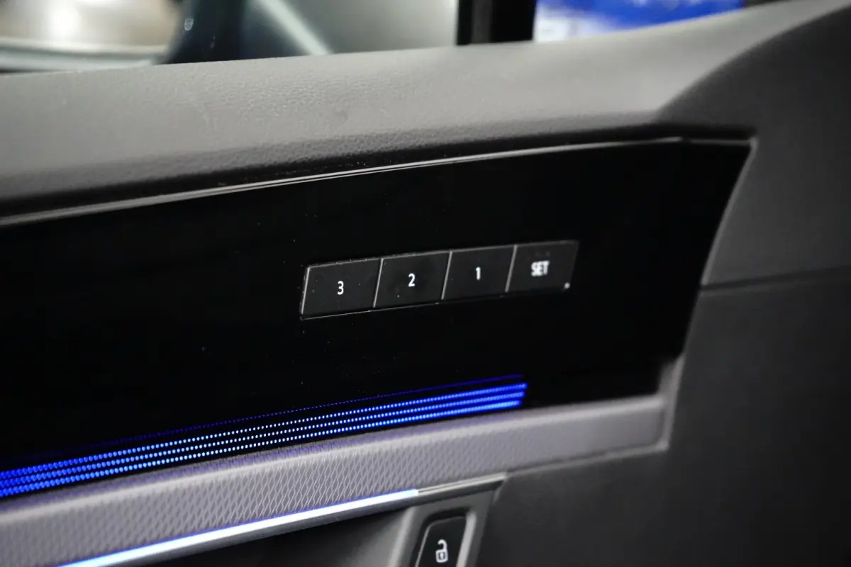 3.0 TSi 462 pk eHybrid 4MOTION R | Wegklapbare Trekhaak | Luchtvering | Dynaudio | HUD |