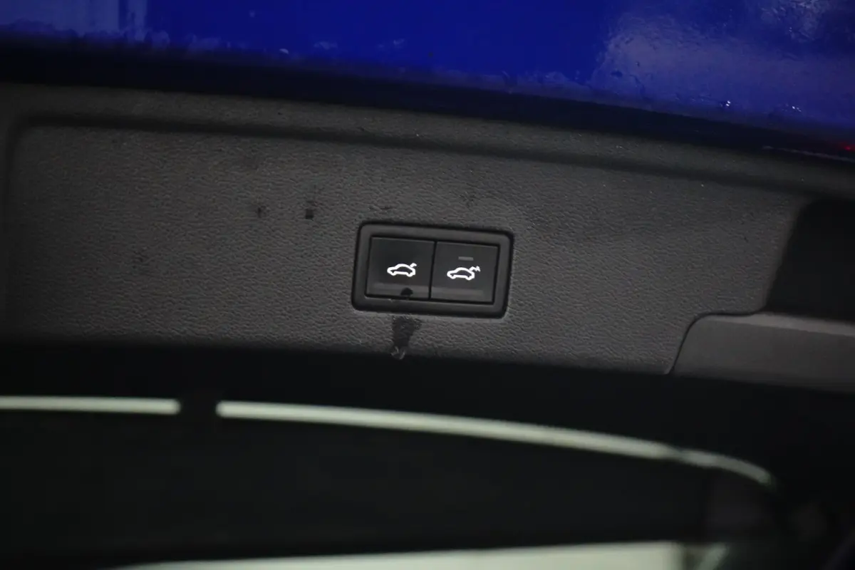 3.0 TSi 462 pk eHybrid 4MOTION R | Wegklapbare Trekhaak | Luchtvering | Dynaudio | HUD |