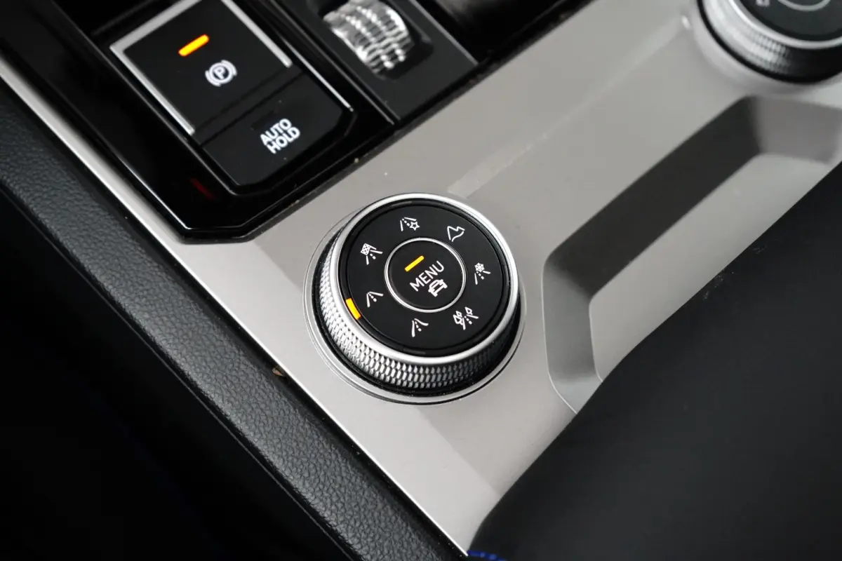 3.0 TSi 462 pk eHybrid 4MOTION R | Wegklapbare Trekhaak | Luchtvering | Dynaudio | HUD |