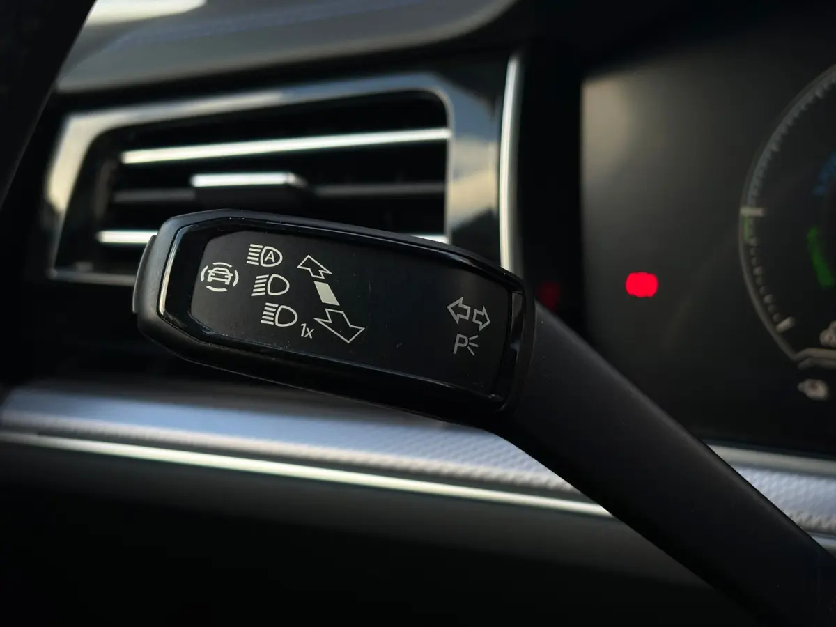 3.0 TSi 462 pk eHybrid 4MOTION R | Wegklapbare Trekhaak | Luchtvering | Dynaudio | HUD |