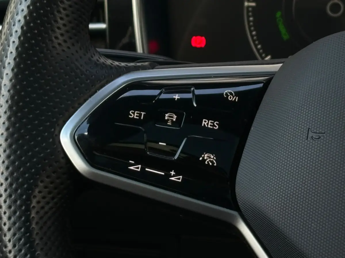 3.0 TSi 462 pk eHybrid 4MOTION R | Wegklapbare Trekhaak | Luchtvering | Dynaudio | HUD |