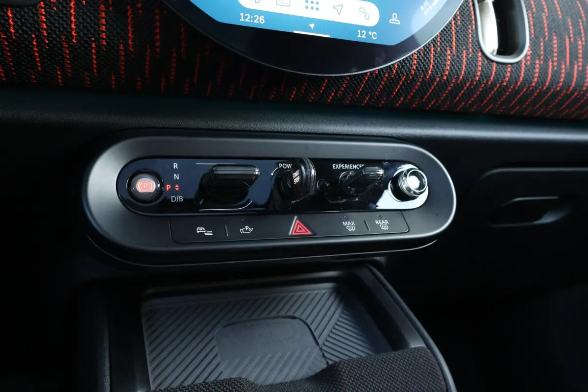 SE ALL4 John Cooper Works L 66.5 kWh | SoH 100% | Panorama Dak | Driving Assistant Plus | Parking Assistant Plus | Comforttoegang | Harman Kardon | Stuur & Stoelverwarming |