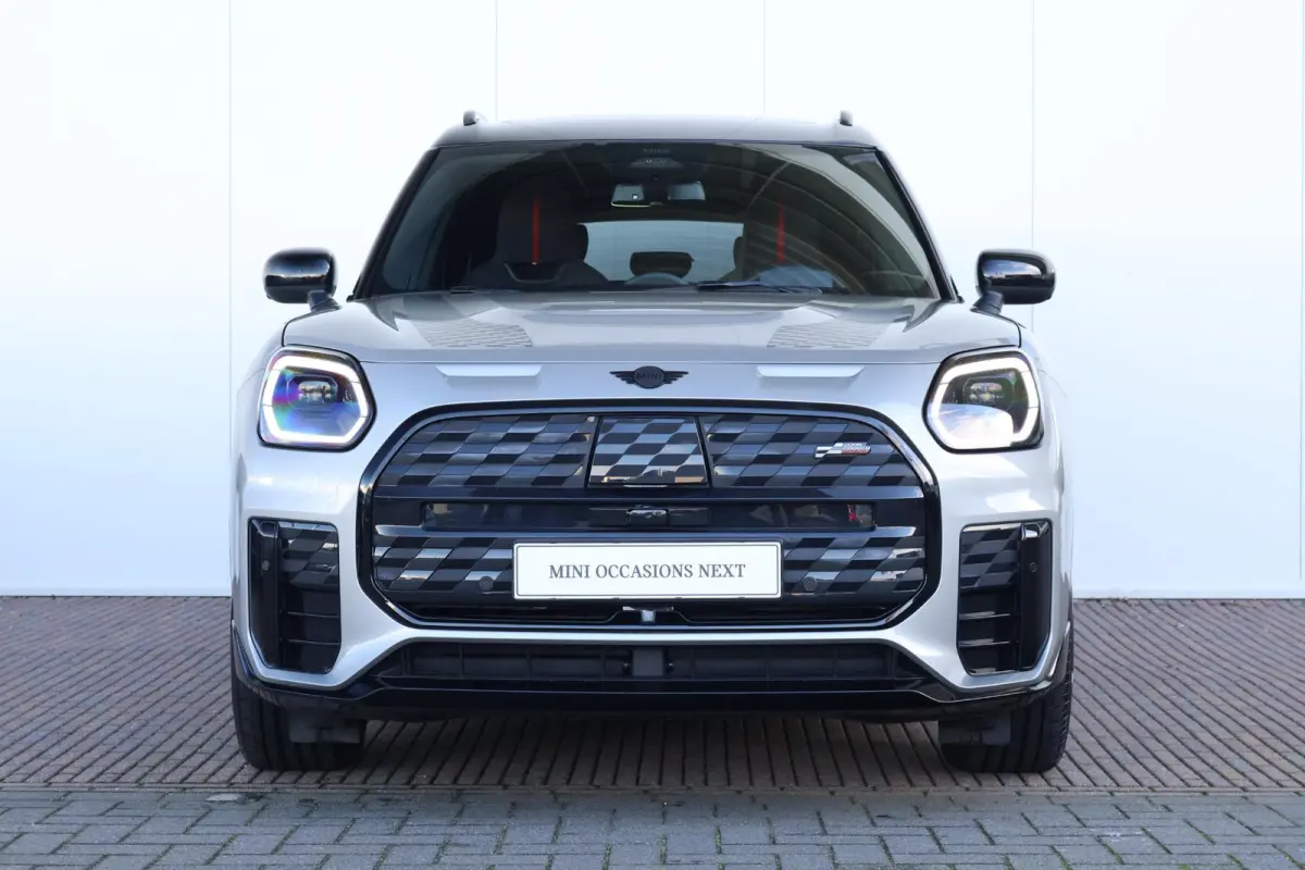 SE ALL4 John Cooper Works L 66.5 kWh | SoH 100% | Panorama Dak | Driving Assistant Plus | Parking Assistant Plus | Comforttoegang | Harman Kardon | Stuur & Stoelverwarming |