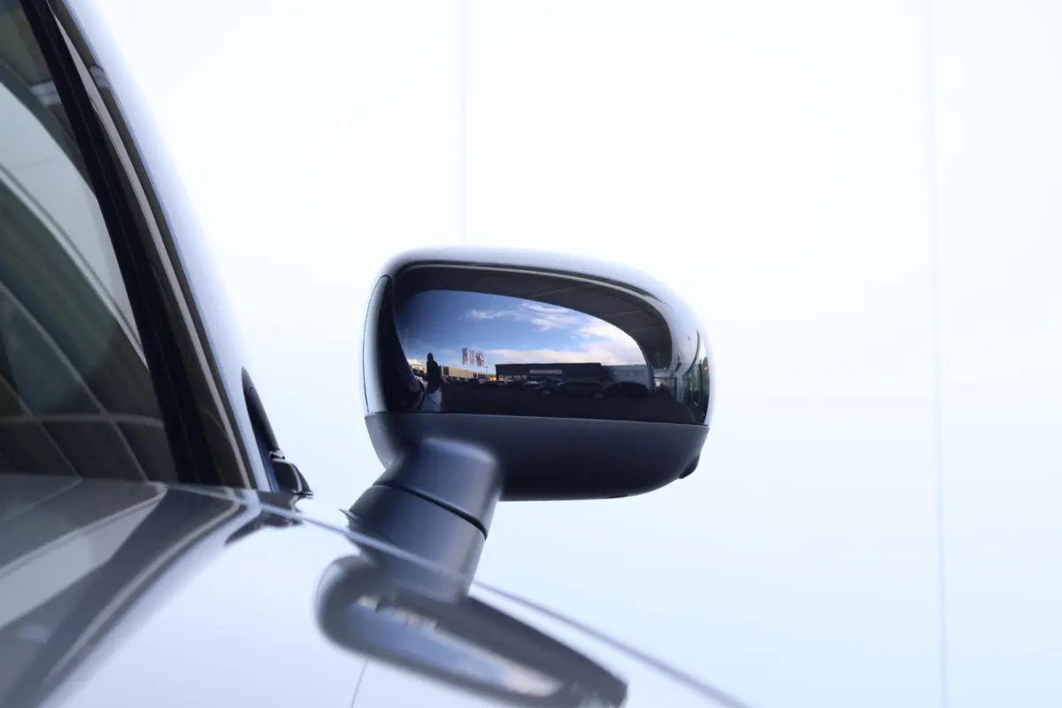 SE ALL4 John Cooper Works L 66.5 kWh | SoH 100% | Panorama Dak | Driving Assistant Plus | Parking Assistant Plus | Comforttoegang | Harman Kardon | Stuur & Stoelverwarming |