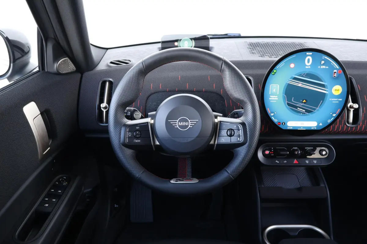 SE ALL4 John Cooper Works L 66.5 kWh | SoH 100% | Panorama Dak | Driving Assistant Plus | Parking Assistant Plus | Comforttoegang | Harman Kardon | Stuur & Stoelverwarming |