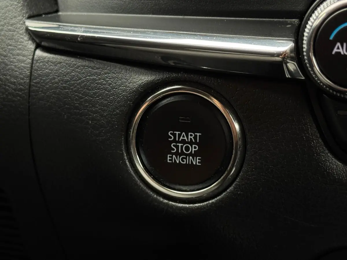 2.0 e-SkyActiv-X M Hybrid Luxury M20 NAVI|LEDER|360 CAMERA|LED