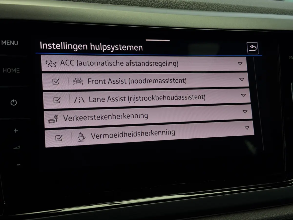 1.0 TSI 2x R-Line Panorama CarPlay Camera
