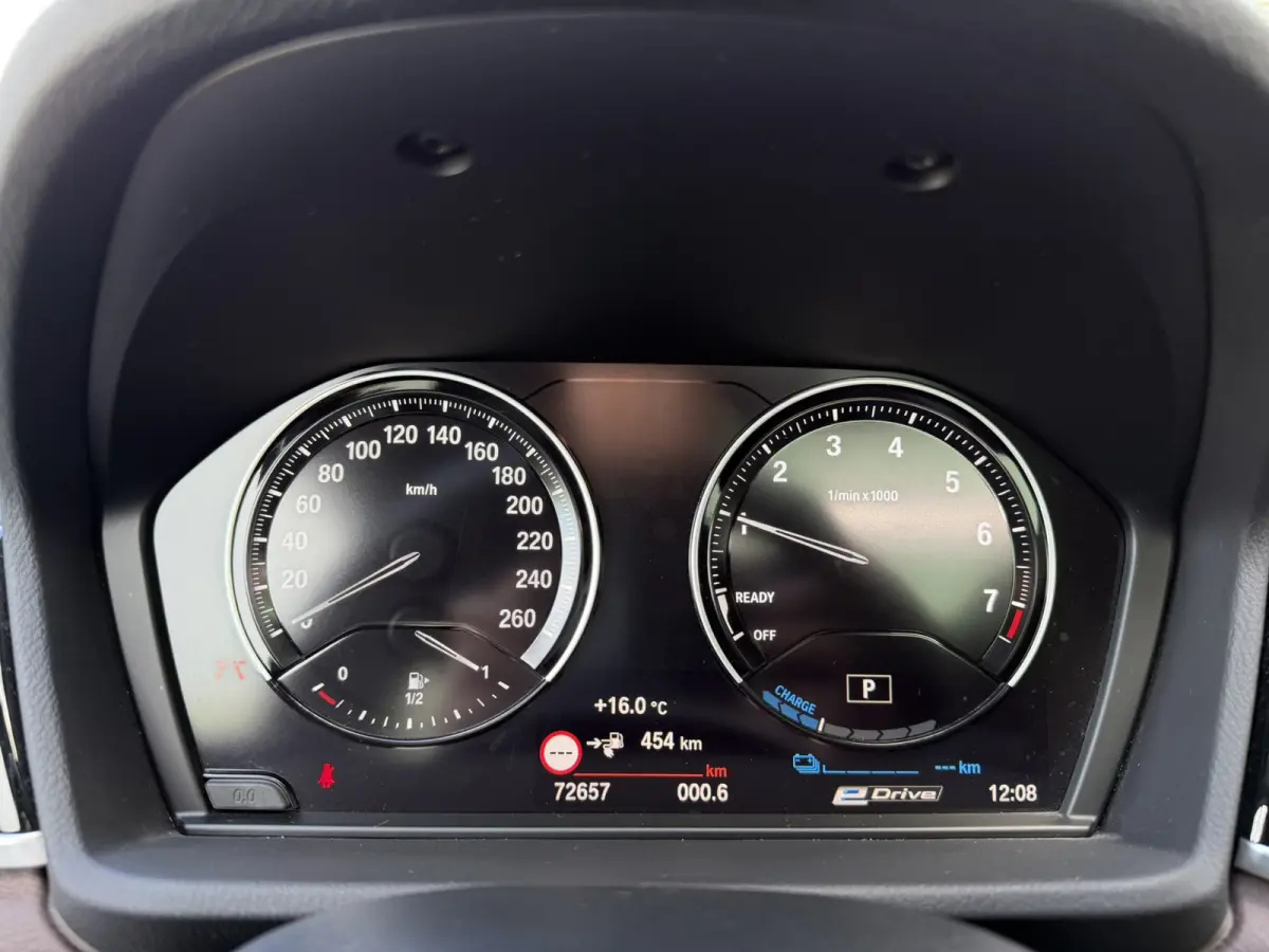 xDrive25e High Executive M Sport Pano HUD Leder Navi Plus 19 Inch Stuurverwarming Driving Assistant Plus ACC Carplay Achteruitrijcamera