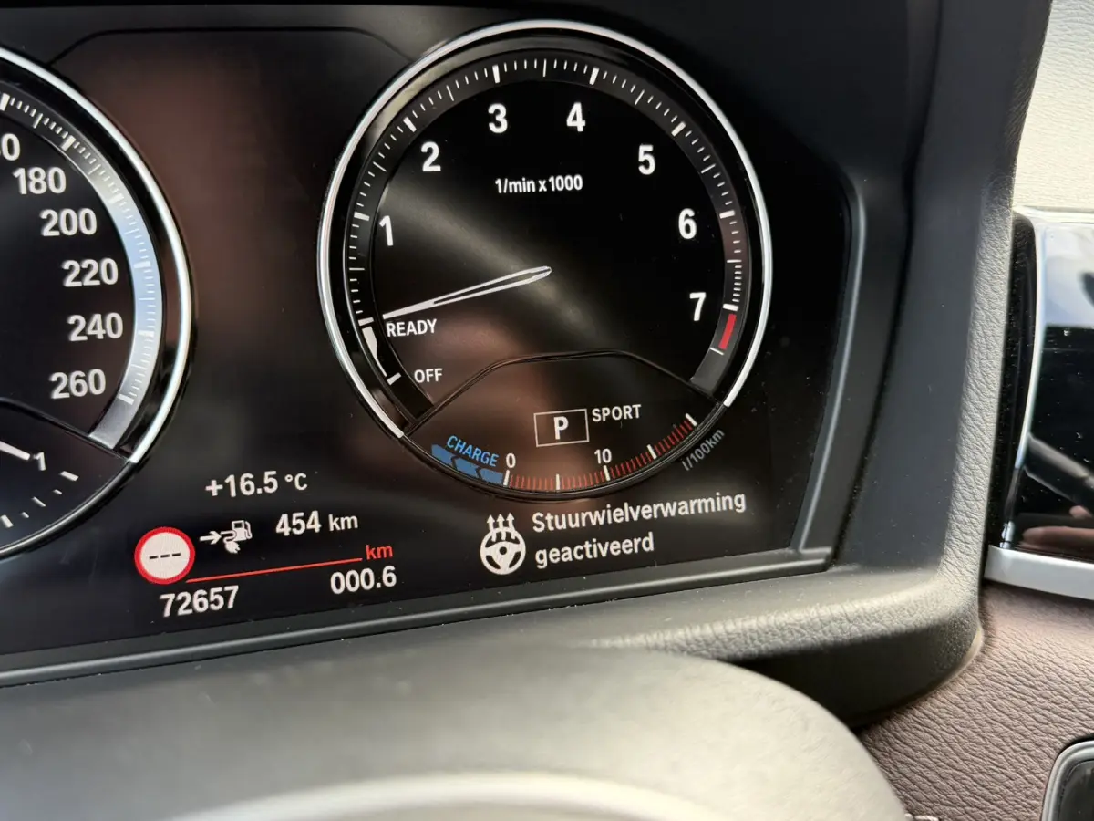xDrive25e High Executive M Sport Pano HUD Leder Navi Plus 19 Inch Stuurverwarming Driving Assistant Plus ACC Carplay Achteruitrijcamera