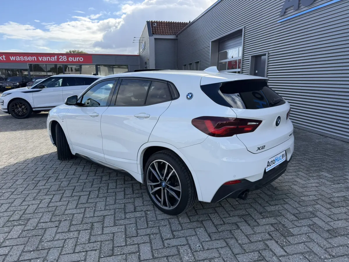 xDrive25e High Executive M Sport Pano HUD Leder Navi Plus 19 Inch Stuurverwarming Driving Assistant Plus ACC Carplay Achteruitrijcamera