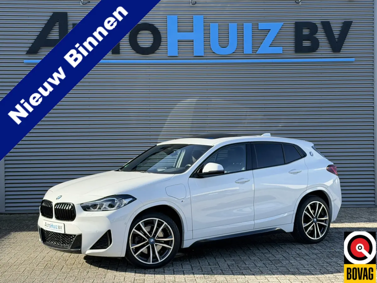 xDrive25e High Executive M Sport Pano HUD Leder Navi Plus 19 Inch Stuurverwarming Driving Assistant Plus ACC Carplay Achteruitrijcamera