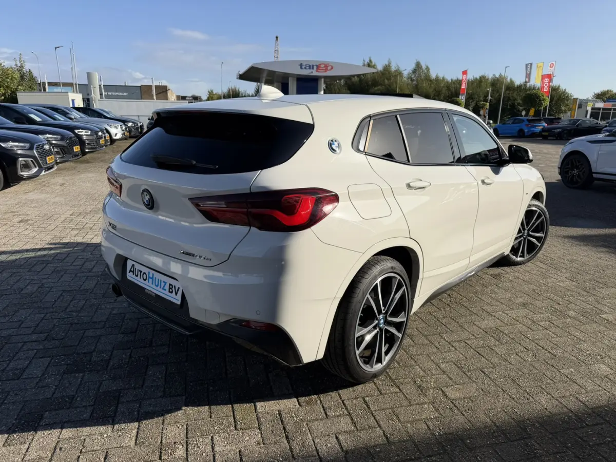 xDrive25e High Executive M Sport Pano HUD Leder Navi Plus 19 Inch Stuurverwarming Driving Assistant Plus ACC Carplay Achteruitrijcamera