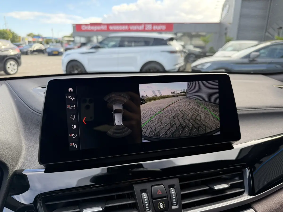 xDrive25e High Executive M Sport Pano HUD Leder Navi Plus 19 Inch Stuurverwarming Driving Assistant Plus ACC Carplay Achteruitrijcamera