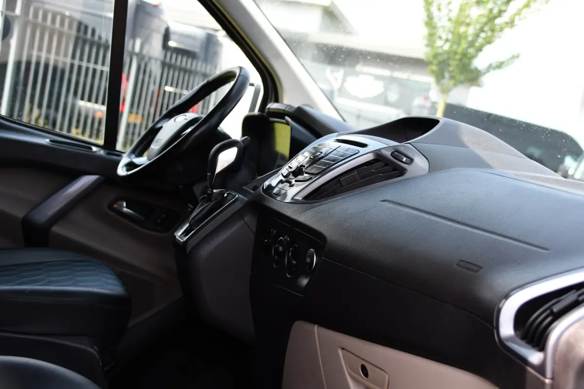 290 2.0 TDCI L2H1 Limited DC Camera, Cruise, Sensoren, 2 x Schuifdeur, 170pk, Automaat, Trekhaak, Leder, Uniek!