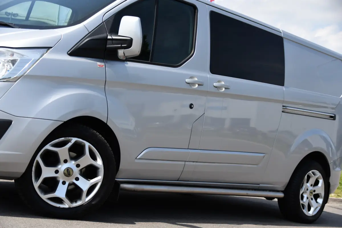 290 2.0 TDCI L2H1 Limited DC Camera, Cruise, Sensoren, 2 x Schuifdeur, 170pk, Automaat, Trekhaak, Leder, Uniek!