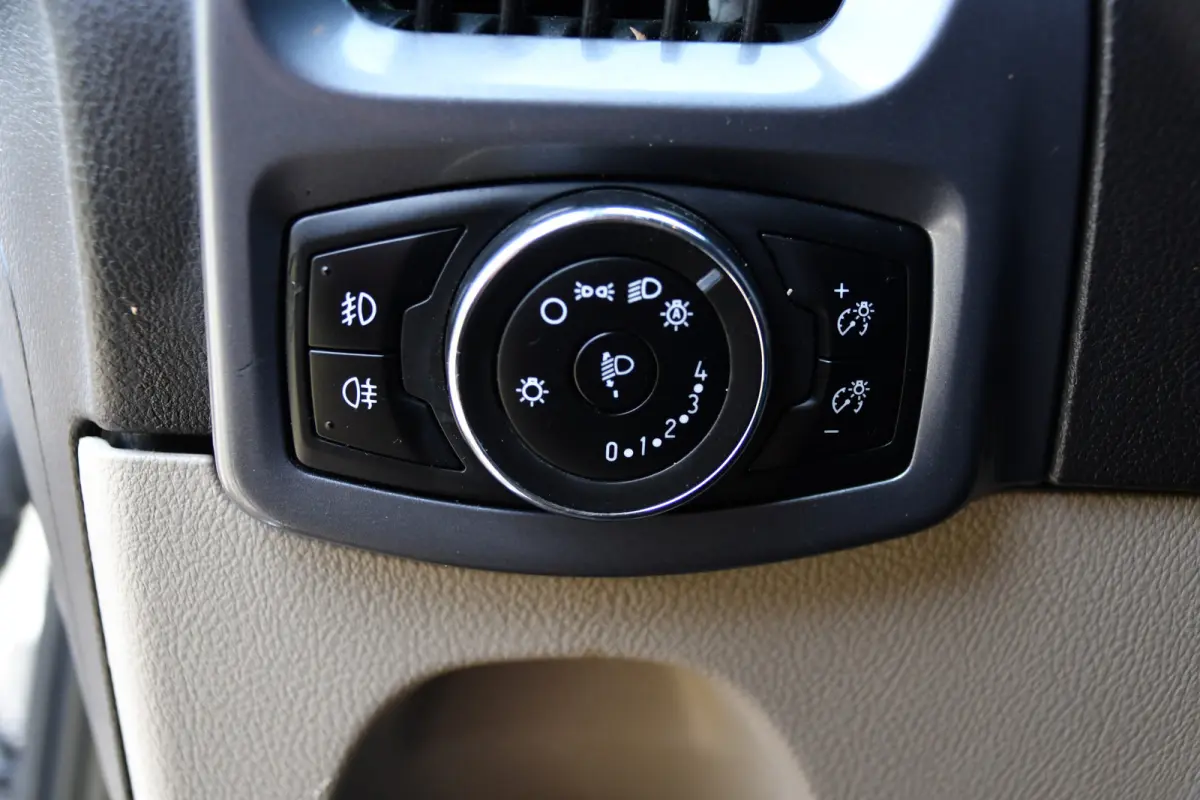 290 2.0 TDCI L2H1 Limited DC Camera, Cruise, Sensoren, 2 x Schuifdeur, 170pk, Automaat, Trekhaak, Leder, Uniek!