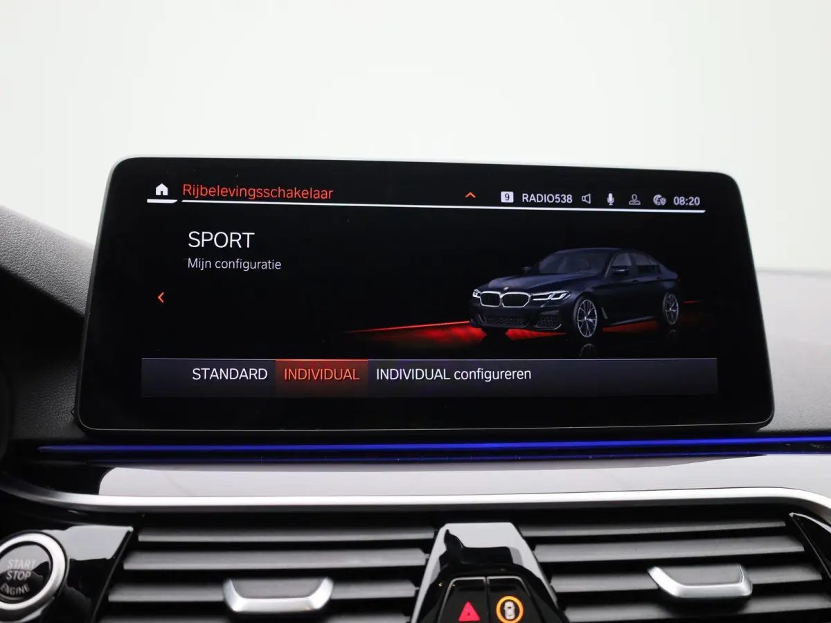 520i Business Edition Plus | Automaat | Panoramadak | Apple Carplay / Android Auto | Stoelverwarming | Stuurverwarming | Achteruitrijcamera |